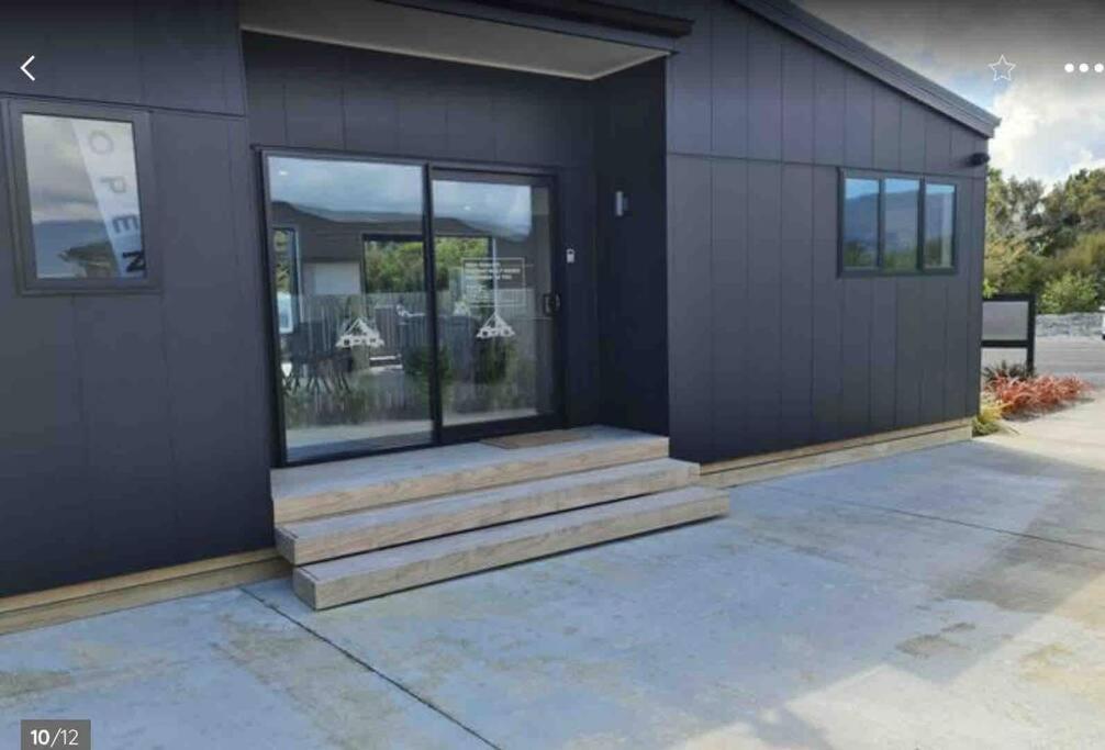 Miss Eastons Whare Villa Westport Buitenkant foto